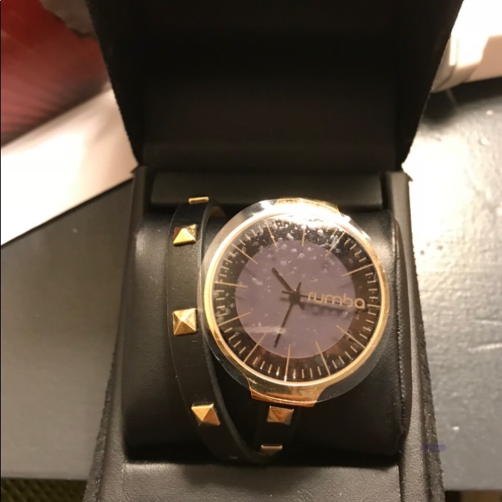 $4️⃣5️⃣ or FREE w/ purchase $1️⃣3️⃣5️⃣ or more Bnib Rumba double strap watch